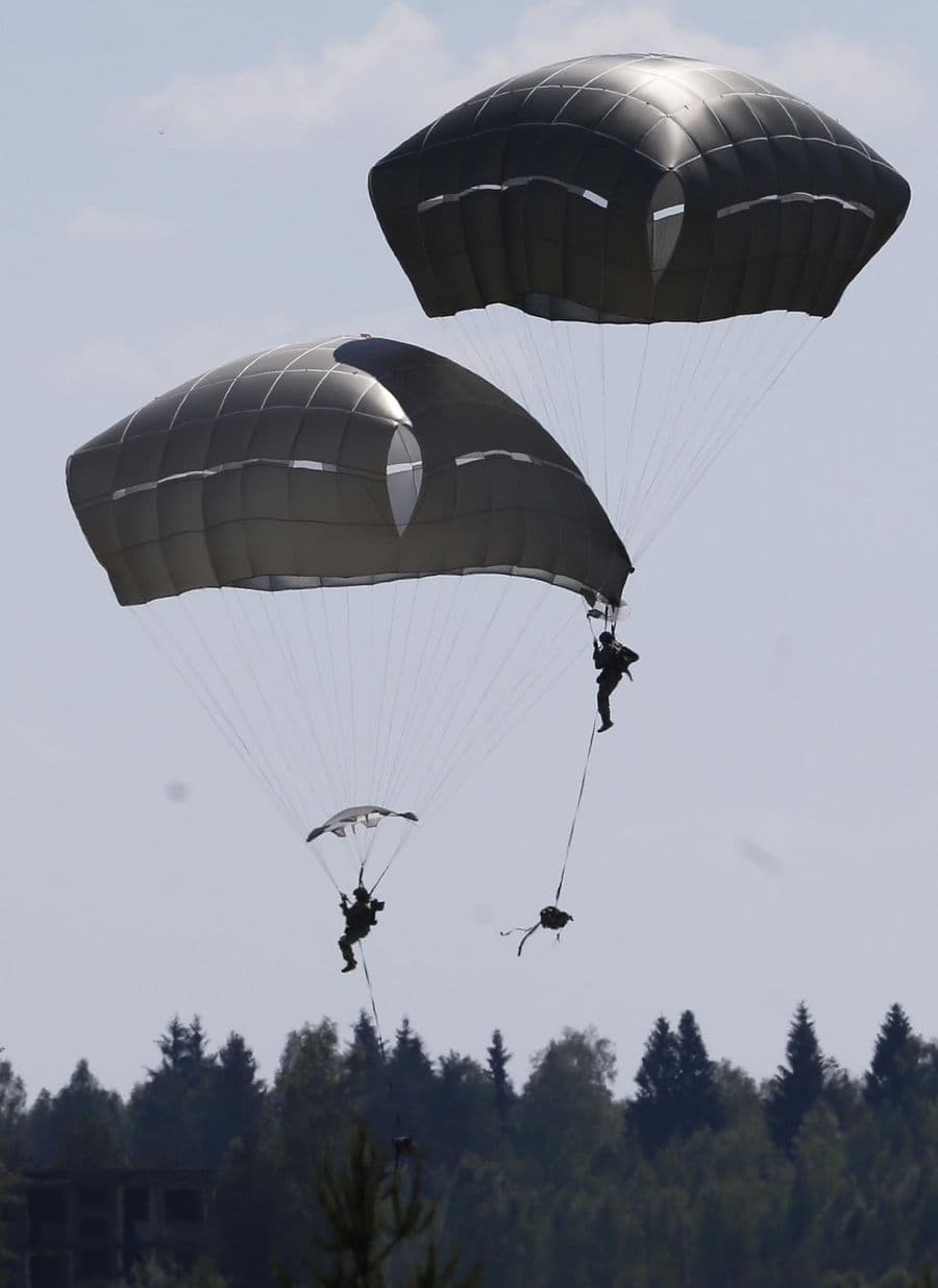 12 U.S. Paratroopers Hospitalized After Night Jump in Romania