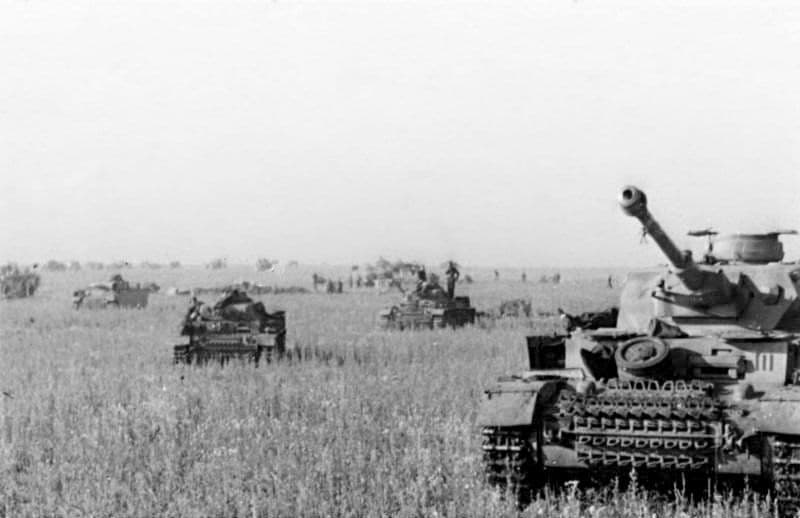 Tank Warfare on the Eastern Front 1941-1942