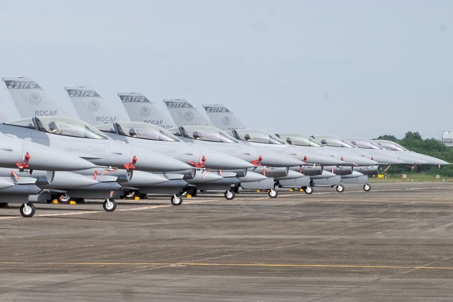 Taiwan US F16s