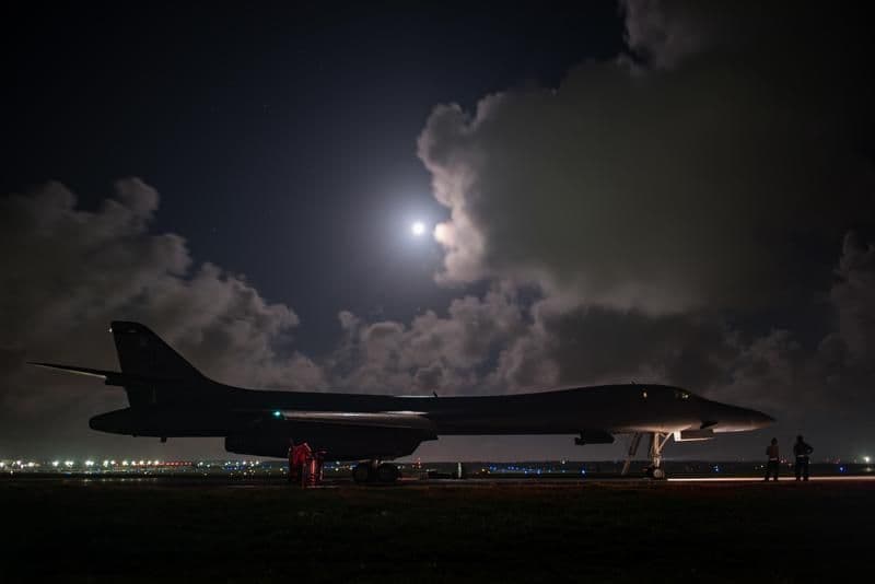 U.S. Flies Unprecedented Show of Force North of DMZ