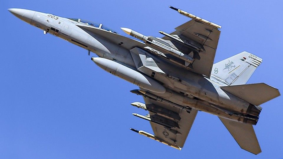 Navy F/A-18 Spotted With New AIM-174B And AIM-260 Long-Range Missiles - RealClearDefense