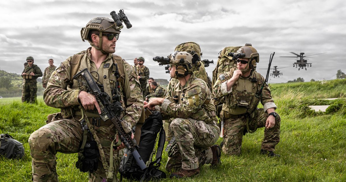 L3Harris Wins Contract for Handheld Tactical Radios for SOF Operators ...